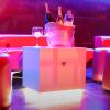 mesa vip con guardarropa la fabrica de inventos