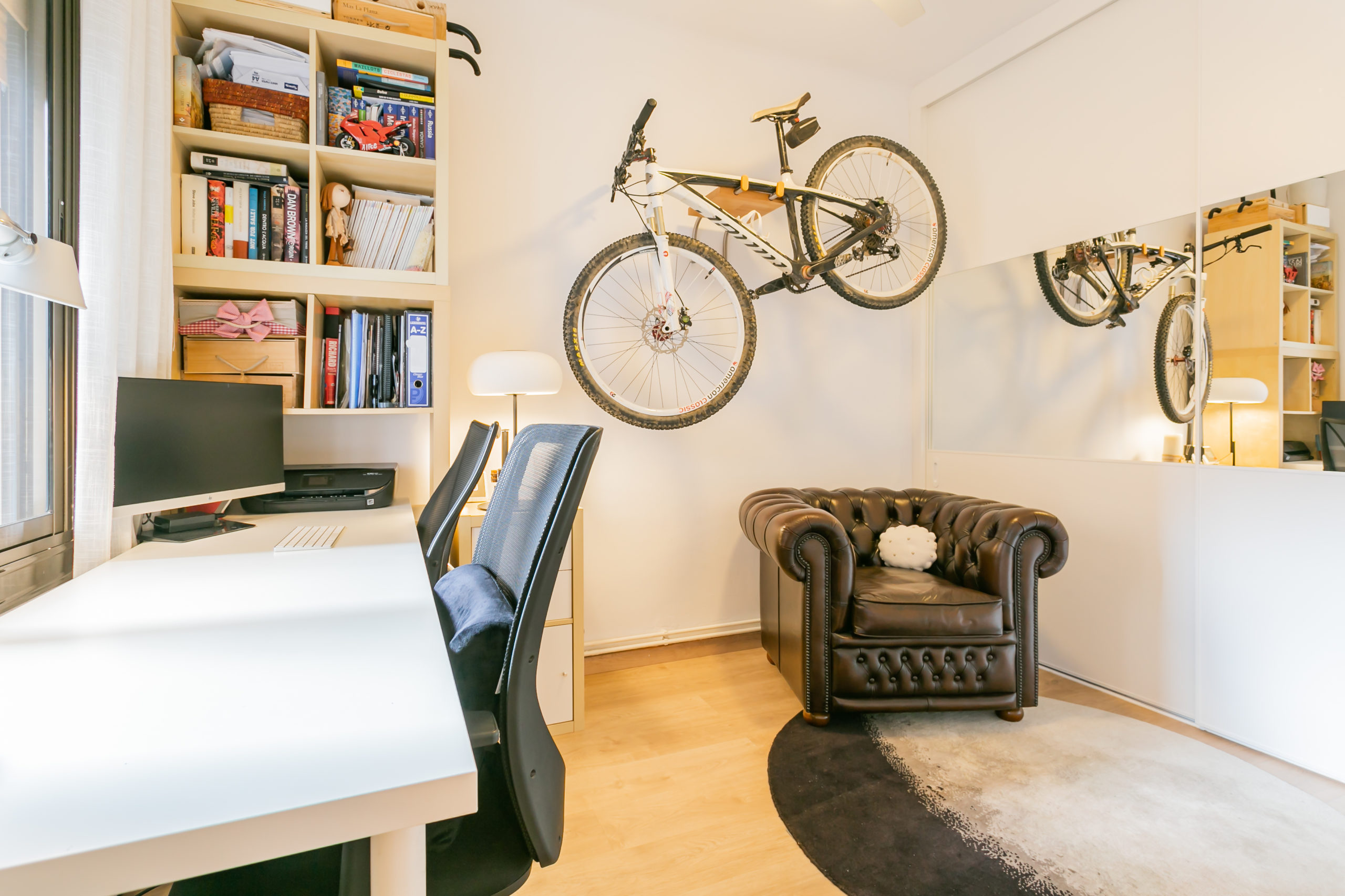 Soporte de pared para bicicletas de madera / portabicicletas de