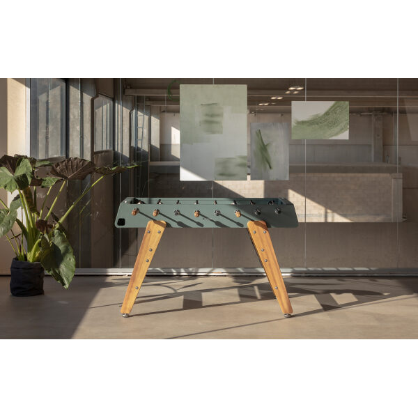 Futbolín de diseño RS3 Wood de RS Barcelona para uso interior y exterior