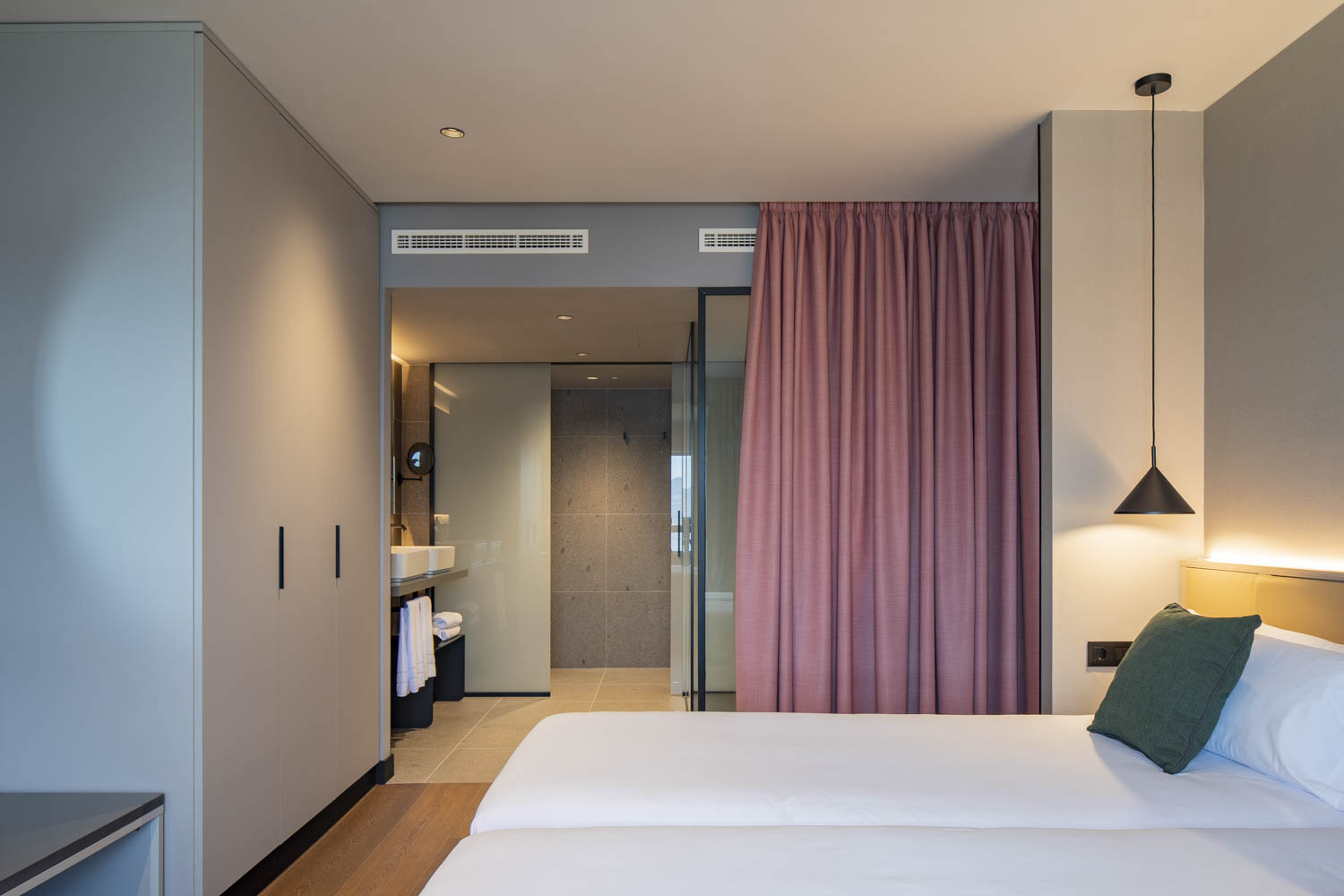 Cabecero de cama a medida_Hotel Bahía de Vigo (Galicia)