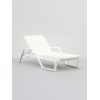 Hamaca moderna con brazos y ruedas, respaldo ajustable, en color blanco
