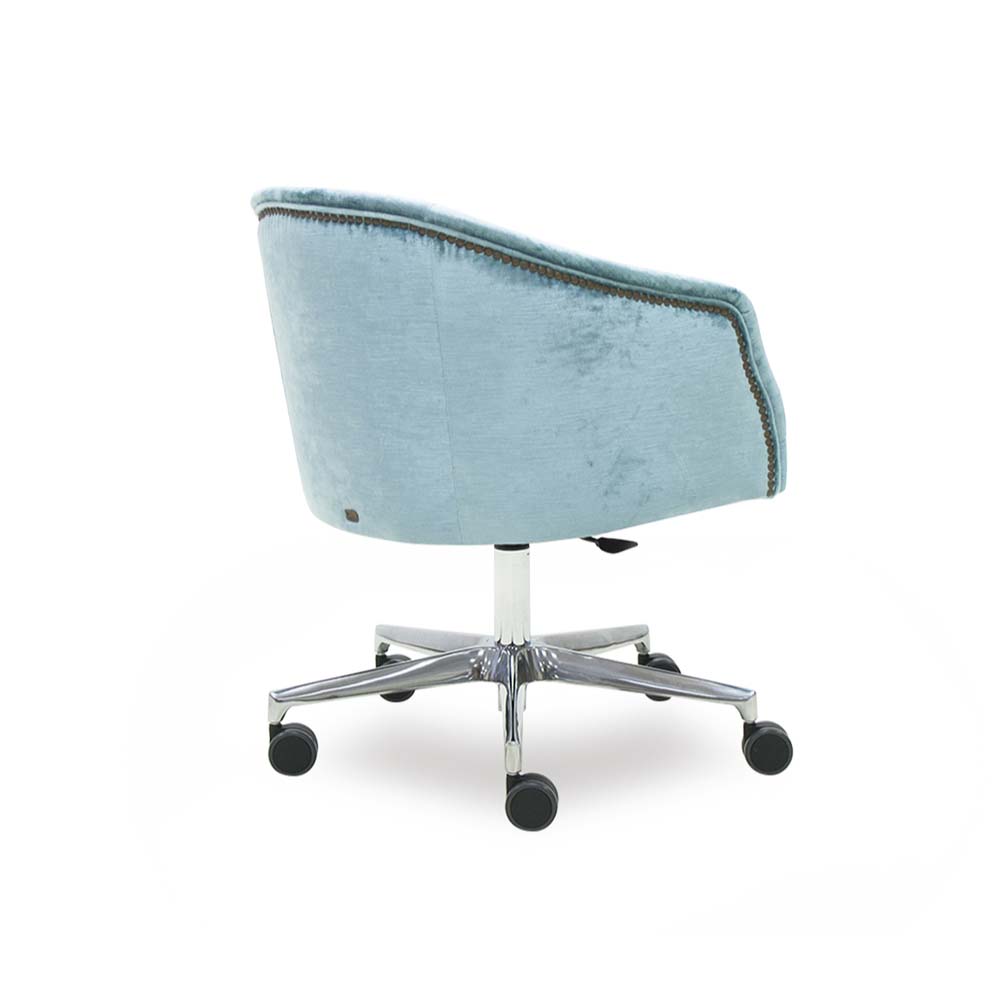 Silla giratoria de oficina Girona Swivel de Crearte Collections, totalmente tapizada con base metálica, regulable en altura y 360 grados, ideal para despachos de lujo."